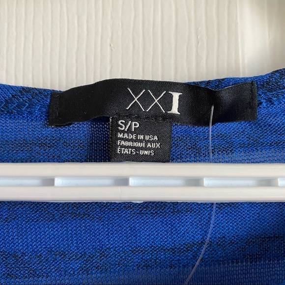 NWT - Forever 21 - Long Sleeve Top - Picture 3 of 7